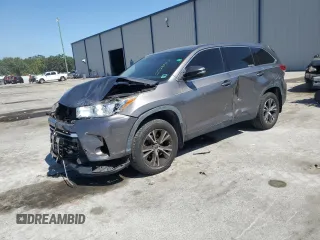 2019 Toyota Highlander LE z VIN 5TDZARFH5KS058563, wystawiony jako Copart lot #55285815 z przebiegiem 67 718 mil mil oraz Nie do naprawy • Non repairable. Historia ofert i sprzedaży dostępna na DreamBid. Obrazek 1.