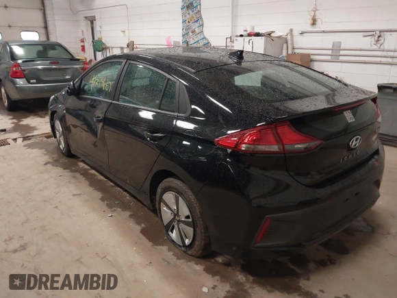 2018 Hyundai Ioniq Blue z VIN KMHC65LC9JU068768, wystawiony jako IAAI lot #42274667 z przebiegiem 282 000 mil mil oraz . Historia ofert i sprzedaży dostępna na DreamBid. Obrazek 3.