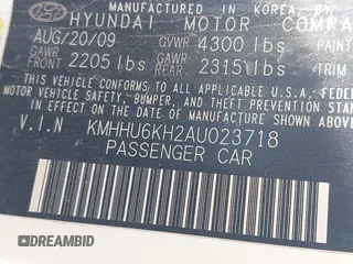 2010 Hyundai Genesis Coupe Grand Touring z VIN KMHHU6KH2AU023718, wystawiony jako IAAI lot #42090880 z przebiegiem 228 944 mil mil oraz . Historia ofert i sprzedaży dostępna na DreamBid. Obrazek 9.