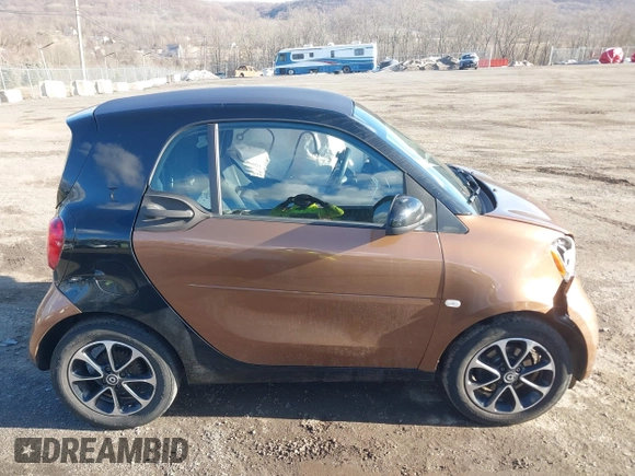 2016 Smart fortwo Passion with VIN WMEFJ5DA6GK079651, listed as a IAAI auction lot 41607293 with 146,753 mi miles and . Bid and sale history available at DreamBid. Image 13.
