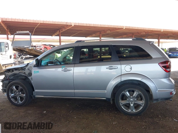 2017 Dodge Journey Crossroad Plus z VIN 3C4PDCGG6HT544637, wystawiony jako IAAI lot #42604245 z przebiegiem 110 759 mil mil oraz . Historia ofert i sprzedaży dostępna na DreamBid. Obrazek 15.