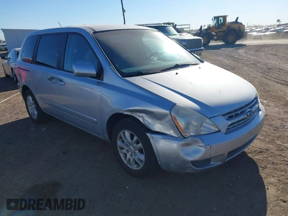 2008 Kia Sedona with VIN KNDMB133686227144, listed as a IAAI auction lot 41868692 with 124,269 mi miles. Bid and sale history available at carsss.com. Image 1.