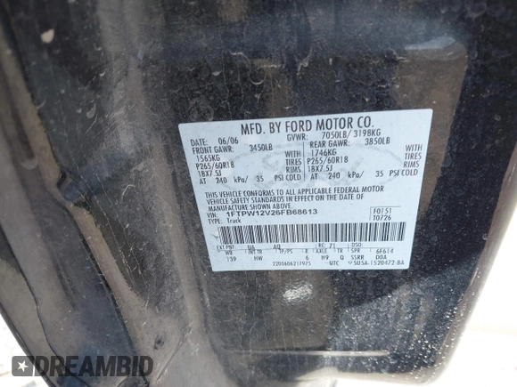 2006 Ford F-150 XLT with VIN 1FTPW12V26FB68613, listed as a IAAI auction lot 42065760 with 163,405 mi miles. Bid and sale history available at carsss.com. Image 9.