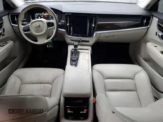 2017 Volvo S90 Momentum with VIN YV1A22MKXH1010945, listed as a Copart auction lot 47879115 with 104,831 mi miles and Clean Title. Bid and sale history available at DreamBid. Image 8.