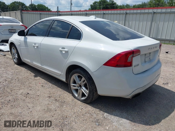 2014 Volvo S60 T5 z VIN YV1612FSXE2277644, wystawiony jako IAAI lot #42405453 z przebiegiem Nie podano mil oraz . Historia ofert i sprzedaży dostępna na DreamBid. Obrazek 3.