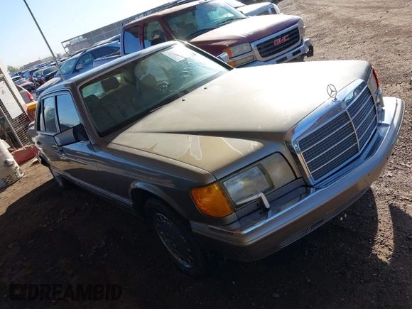 1990 Mercedes-Benz 560 with VIN WDBCA39E7LA505668, listed as a IAAI auction lot 41473380 with 159,716 mi miles and . Bid and sale history available at DreamBid. Image 1.