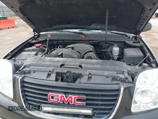 2013 GMC Yukon SLT with VIN 1GKS2CE01DR135135, listed as a IAAI auction lot 41828474 with 180,347 mi miles. Bid and sale history available at carsss.com. Image 10.