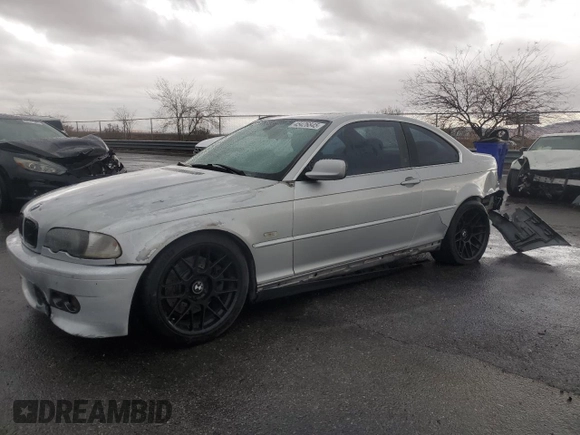 2004 BMW 3 Series 330Ci with VIN WBABD53454PL13225, listed as a Copart auction lot 45426845 with 163,339 mi miles and Salvage Title. Bid and sale history available at carsss.com. Image 1.