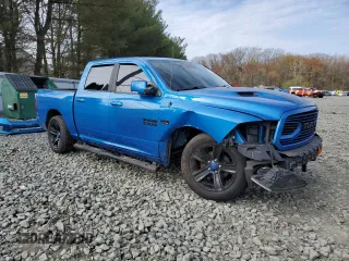 2018 Ram 1500 Sport z VIN 1C6RR7MT5JS192572, wystawiony jako Copart lot #52453335 z przebiegiem 105 843 mil mil oraz Szkoda całkowita • Salvage title. Historia ofert i sprzedaży dostępna na DreamBid. Obrazek 4.
