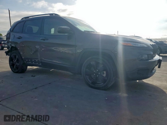 2018 Jeep Cherokee Latitude с VIN 1C4PJLCB2JD620255, выставлен на аукционе Copart как лот 62314325 с пробегом 72 798 миль миль и Списание • Salvage title. История ставок и продаж доступна на DreamBid. Изображение 4.