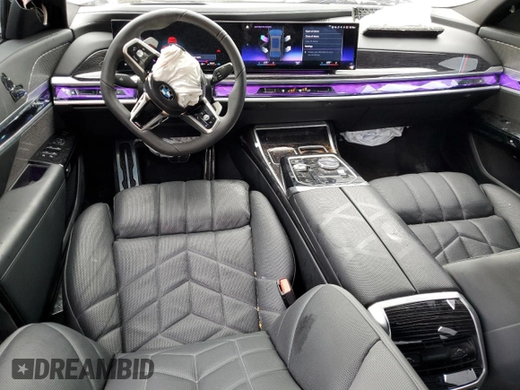 2023 BMW 7 Series 740i z VIN WBA23EH04PCM35417, wystawiony jako Copart lot #64016503 z przebiegiem 12 425 mil mil oraz . Historia ofert i sprzedaży dostępna na DreamBid. Obrazek 8.