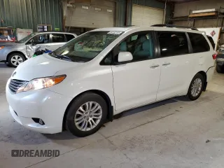 2016 Toyota Sienna XLE с VIN 5TDYK3DC4GS748891, выставлен на аукционе Copart как лот 54152755 с пробегом 109 558 миль миль и Списание • Salvage title. История ставок и продаж доступна на DreamBid. Изображение 1.