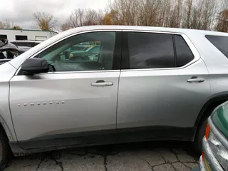 2019 Chevrolet Traverse LS with VIN 1GNEVFKWXKJ161228, listed as a IAAI auction lot 40867691 with 141,735 mi miles. Bid and sale history available at carsss.com. Image 14.