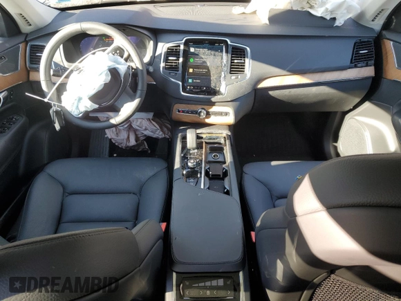 2025 Volvo XC90 with VIN YV4H60PJ6S1293316, listed as a Copart auction lot 84707614 with 924 mi miles and Salvage Title. Bid and sale history available at DreamBid. Image 8.
