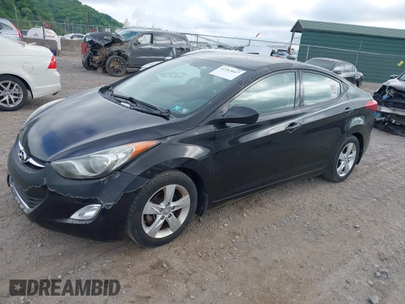 2013 Hyundai Elantra GLS z VIN 5NPDH4AE0DH330631, wystawiony jako IAAI lot #42263667 z przebiegiem 61 295 mil mil oraz . Historia ofert i sprzedaży dostępna na DreamBid. Obrazek 2.