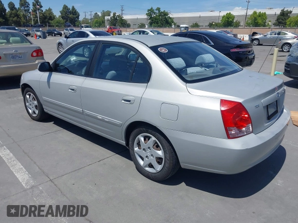 2004 Hyundai Elantra GLS z VIN KMHDN46D74U781436, wystawiony jako IAAI lot #42260519 z przebiegiem 132 943 mil mil oraz . Historia ofert i sprzedaży dostępna na DreamBid. Obrazek 3.