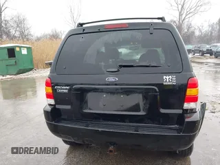 2004 Ford Escape Limited with VIN 1FMCU94164KA98160, listed as a IAAI auction lot 41574437 with 169,378 mi miles. Bid and sale history available at carsss.com. Image 16.