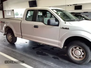 2017 Ford F-150 XL z VIN 1FTFX1EF3HFA12841, wystawiony jako IAAI lot #42414523 z przebiegiem 170 527 mil mil oraz . Historia ofert i sprzedaży dostępna na DreamBid. Obrazek 18.