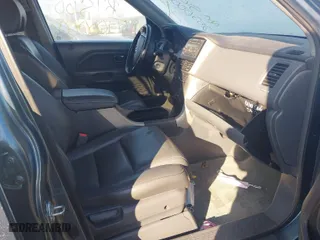 2008 Honda Pilot EX-L with VIN 5FNYF18588B030741, listed as a IAAI auction lot 41368390 with 999,999 mi miles. Bid and sale history available at carsss.com. Image 5.