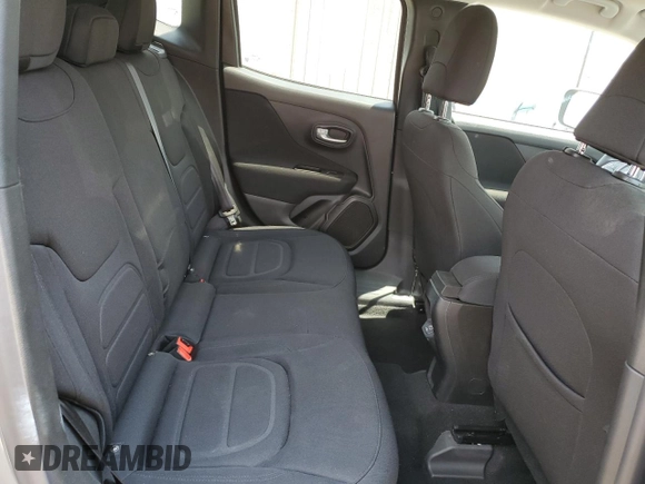 2020 Jeep Renegade Latitude z VIN ZACNJABB7LPL31497, wystawiony jako Copart lot #59149995 z przebiegiem 45 396 mil mil oraz Szkoda całkowita • Salvage title. Historia ofert i sprzedaży dostępna na DreamBid. Obrazek 11.