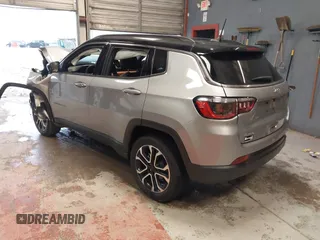 2024 Jeep Compass Limited z VIN 3C4NJDCN3RT578093, wystawiony jako IAAI lot #41567303 z przebiegiem 2 255 mil mil oraz . Historia ofert i sprzedaży dostępna na DreamBid. Obrazek 3.