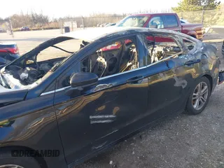 2018 Ford Fusion SE with VIN 3FA6P0HD3JR171412, listed as a IAAI auction lot 40834405 with Not Provided miles. Bid and sale history available at carsss.com. Image 17.