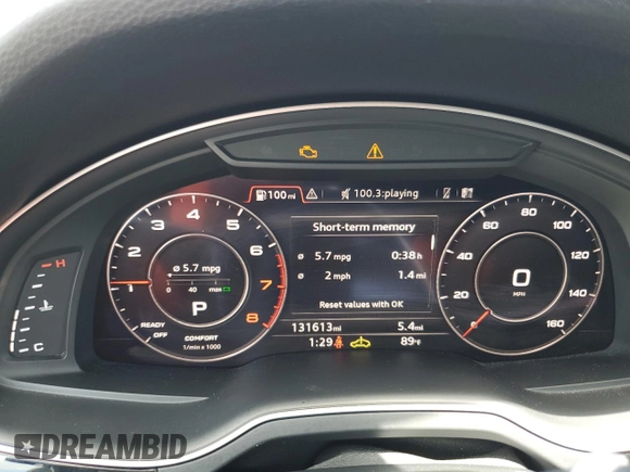 2019 Audi Q7 Premium Plus z VIN WA1LAAF76KD044806, wystawiony jako Copart lot #54761385 z przebiegiem 131 613 mil mil oraz Czysty tytuł • Clean title. Historia ofert i sprzedaży dostępna na DreamBid. Obrazek 9.