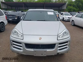 2008 Porsche Cayenne with VIN WP1AA29P68LA06987, listed as a IAAI auction lot 41963146 with 97,007 mi miles. Bid and sale history available at carsss.com. Image 6.