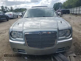 2005 Chrysler 300 with VIN 2C3JA63H55H547682, listed as a Copart auction lot 69383004 with 144,338 mi miles and Clean Title. Bid and sale history available at carsss.com. Image 5.