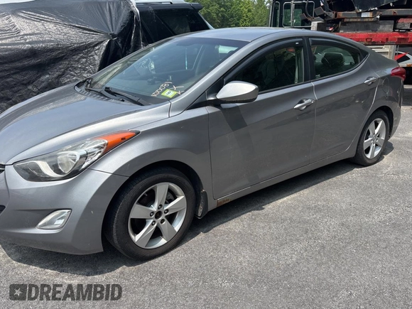 2012 Hyundai Elantra Limited z VIN KMHDH4AE6CU422133, wystawiony jako Copart lot #61023095 z przebiegiem 141 500 mil mil oraz Czysty tytuł • Clean title. Historia ofert i sprzedaży dostępna na DreamBid. Obrazek 2.