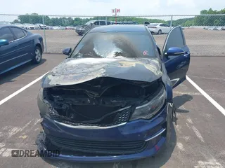 2017 Kia Optima EX с VIN 5XXGU4L38HG165420, выставлен на аукционе IAAI как лот 42389879 с пробегом Не указан миль и . История ставок и продаж доступна на DreamBid. Изображение 6.