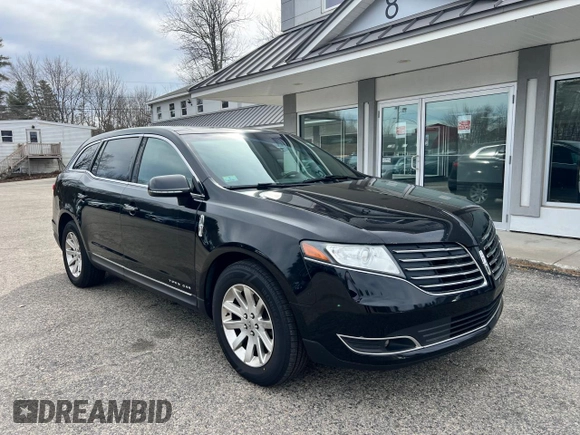 2019 Lincoln MKT with VIN 2LMHJ5NK8KBL01284, listed as a Copart auction lot 50058345 with 326,875 mi miles and Clean Title. Bid and sale history available at DreamBid. Image 1.