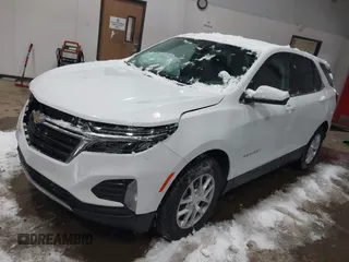 2024 Chevrolet Equinox LT with VIN 3GNAXUEGXRS152409, listed as a IAAI auction lot 41630575 with 4,853 mi miles. Bid and sale history available at carsss.com. Image 2.