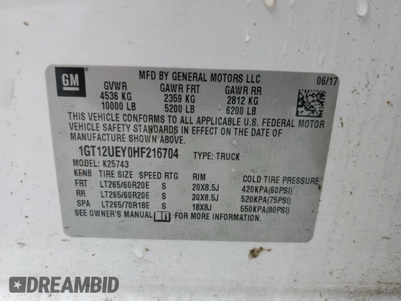 2017 GMC Sierra 2500HD Denali z VIN 1GT12UEY0HF216704, wystawiony jako Copart lot #56409765 z przebiegiem 111 525 mil mil oraz Szkoda całkowita • Salvage title. Historia ofert i sprzedaży dostępna na DreamBid. Obrazek 12.