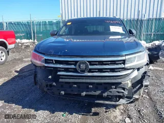 2020 Volkswagen Atlas Cross Sport 2.0T SE with VIN 1V24C2CA9LC214981, listed as a IAAI auction lot 41561094 with 186,194 mi miles. Bid and sale history available at carsss.com. Image 13.