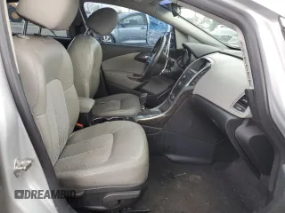 2015 Buick Verano z VIN 1G4PP5SK7F4146172, wystawiony jako Copart lot #55382585 z przebiegiem 116 666 mil mil oraz Szkoda całkowita • Salvage title. Historia ofert i sprzedaży dostępna na DreamBid. Obrazek 7.