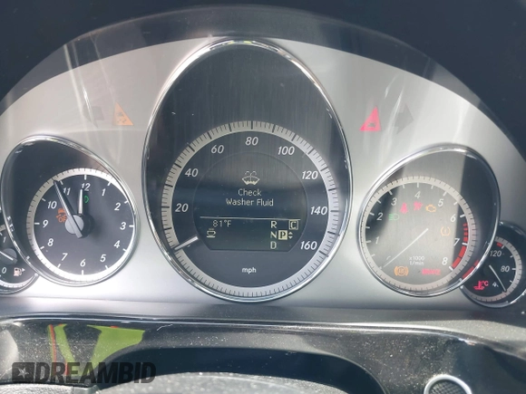 2010 Mercedes-Benz E 350 Luxury z VIN WDDHF8HB8AA105439, wystawiony jako IAAI lot #42092513 z przebiegiem 226 837 mil mil oraz . Historia ofert i sprzedaży dostępna na DreamBid. Obrazek 7.