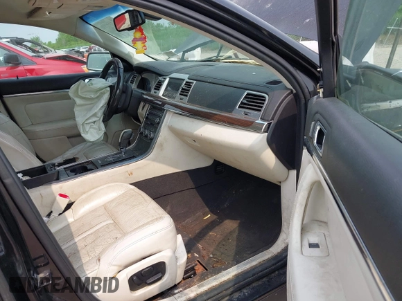 2009 Lincoln MKS with VIN 1LNHM93R19G611743, listed as a IAAI auction lot 42399120 with 210,384 mi miles and . Bid and sale history available at DreamBid. Image 5.