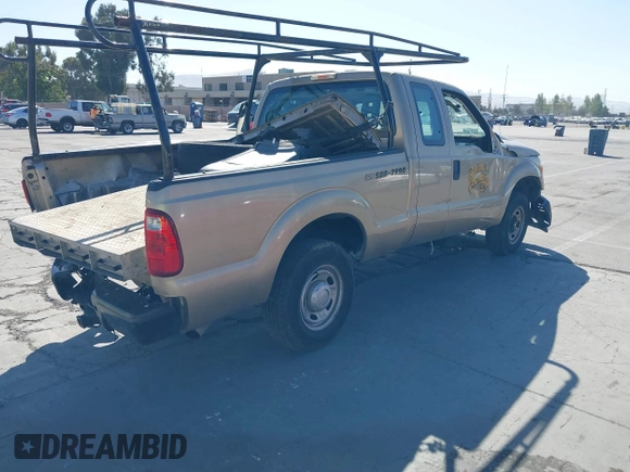 2012 Ford F-250 XL z VIN 1FT7X2A64CEC71286, wystawiony jako IAAI lot #42536742 z przebiegiem Nie podano mil oraz . Historia ofert i sprzedaży dostępna na DreamBid. Obrazek 4.