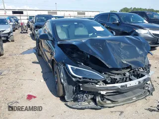 2022 Tesla Model S Plaid с VIN 5YJSA1E63NF478351, выставлен на аукционе IAAI как лот 42056199 с пробегом Не указан миль и . История ставок и продаж доступна на DreamBid. Изображение 1.