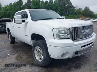 2010 GMC Sierra 1500 SLT z VIN 3GTRKWE37AG184132, wystawiony jako IAAI lot #42106936 z przebiegiem 243 711 mil mil oraz . Historia ofert i sprzedaży dostępna na DreamBid. Obrazek 1.