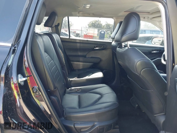 2021 Toyota Highlander XLE with VIN 5TDGZRAH2MS065304, listed as a IAAI auction lot 42386731 with 67,893 mi miles and . Bid and sale history available at DreamBid. Image 8.