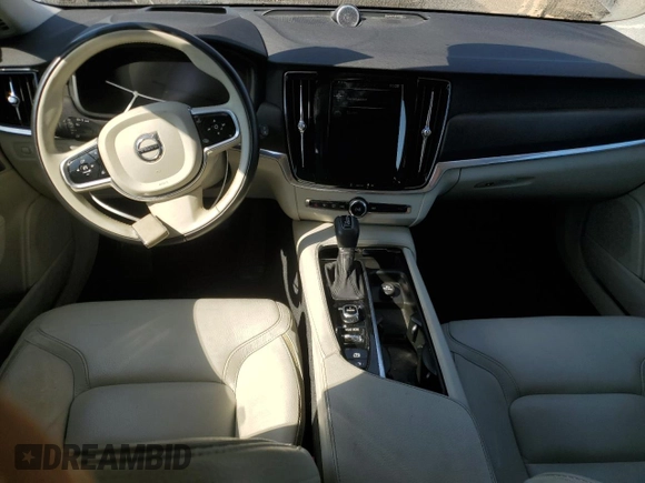 2017 Volvo V90 z VIN YV4A22NL5H1004884, wystawiony jako Copart lot #77791224 z przebiegiem Nie podano mil oraz Szkoda całkowita • Salvage title. Historia ofert i sprzedaży dostępna na DreamBid. Obrazek 8.