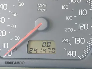 2000 Volvo V70 with VIN YV1LW61J1Y2706507, listed as a IAAI auction lot 41687213 with 241,470 mi miles. Bid and sale history available at carsss.com. Image 7.