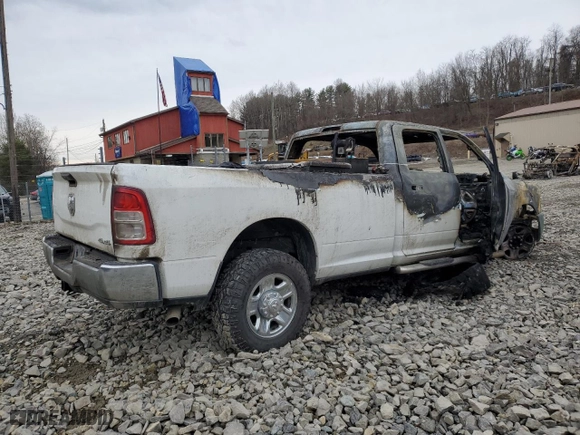2022 Ram 2500 Tradesman with VIN 3C6UR5HJ2NG371740, listed as a Copart auction lot 44186795 with 0 mi miles and Salvage Title. Bid and sale history available at carsss.com. Image 3.