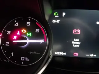 2018 Alfa Romeo Stelvio z VIN ZASFAKAN6J7B74782, wystawiony jako IAAI lot #41939007 z przebiegiem 48 210 mil mil oraz . Historia ofert i sprzedaży dostępna na DreamBid. Obrazek 7.