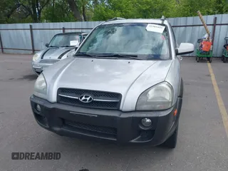 2005 Hyundai Tucson GLS с VIN KM8JN12D35U065352, выставлен на аукционе IAAI как лот 42303445 с пробегом 236 597 миль миль и . История ставок и продаж доступна на DreamBid. Изображение 6.