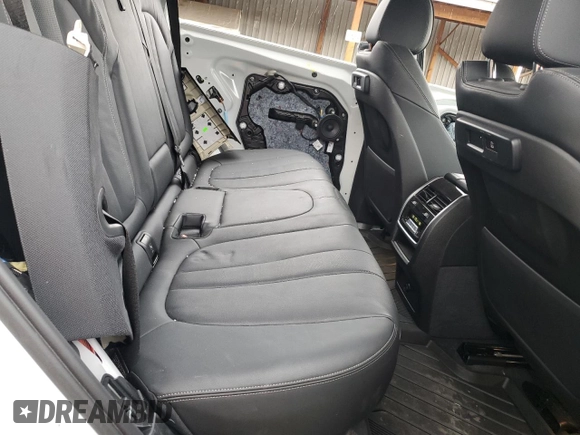 2021 BMW X5 xDrive40i z VIN 5UXCR6C08M9F27126, wystawiony jako Copart lot #51867935 z przebiegiem 16 951 mil mil oraz Szkoda całkowita • Salvage title. Historia ofert i sprzedaży dostępna na DreamBid. Obrazek 11.