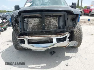 2000 Ford Excursion Limited с VIN 1FMNU42F1YEE50348, выставлен на аукционе IAAI как лот 42212549 с пробегом 253 665 миль миль и . История ставок и продаж доступна на DreamBid. Изображение 6.