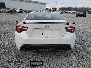2018 Toyota 86 GT with VIN JF1ZNAE18J8701782, listed as a Copart auction lot 81122124 with 0 mi miles and Salvage Title. Bid and sale history available at carsss.com. Image 6.